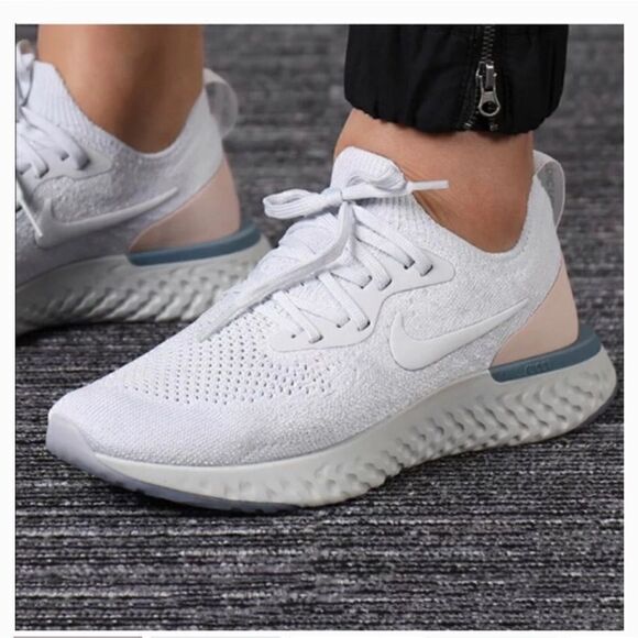 Wmns Nike Epic React Flyknit 'Platinum Beige' - Picture 10 of 10